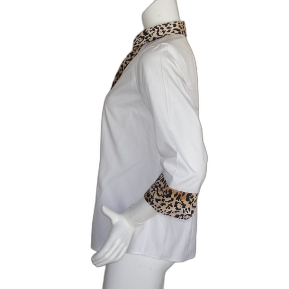 CHICO'S Top, 1/M, White, NO Iron, Leopard Accents, 3/4 sleeves, hidden buttons - Picture 7 of 13
